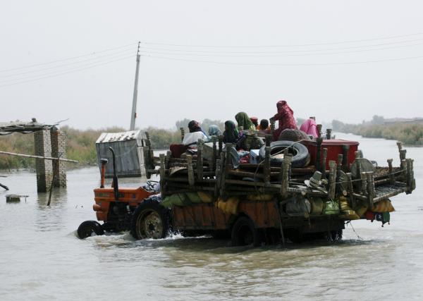 201007-flood-pakistan_0
